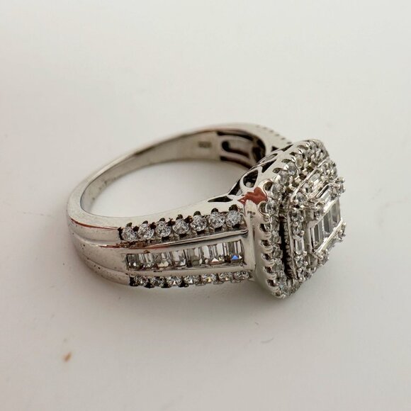 Elegant 2 Carat Lab Created White Topaz Ring Size 7 - Picture 9 of 16